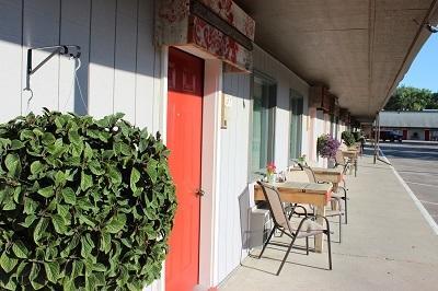 Vintage Block Inn & Suites オカボジ エクステリア 写真