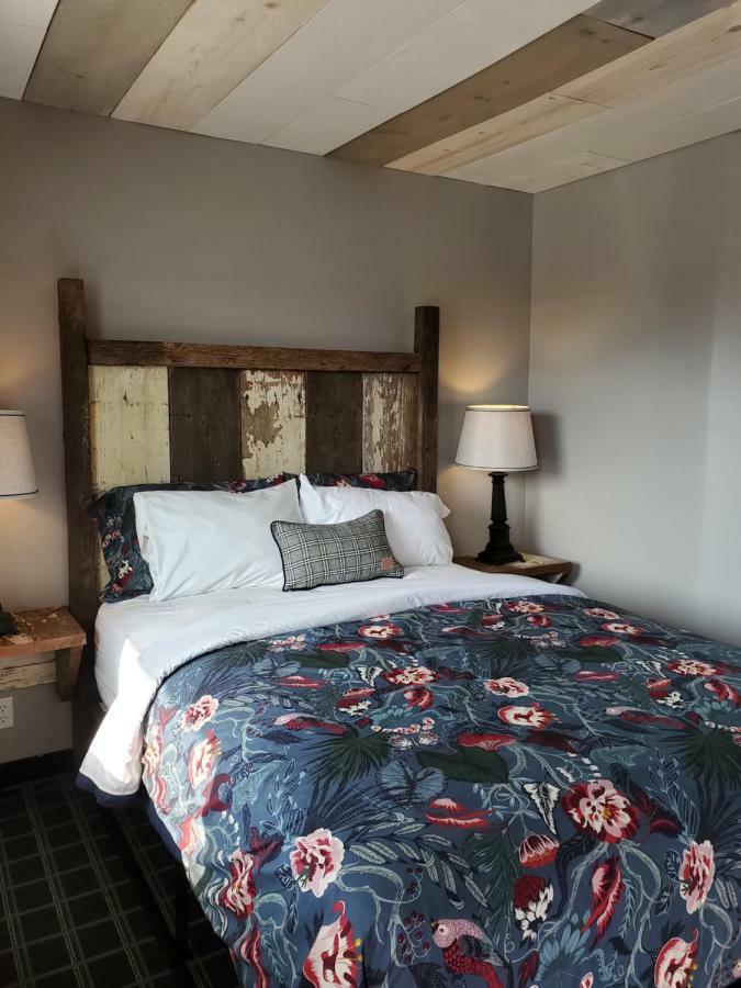 Vintage Block Inn & Suites オカボジ エクステリア 写真
