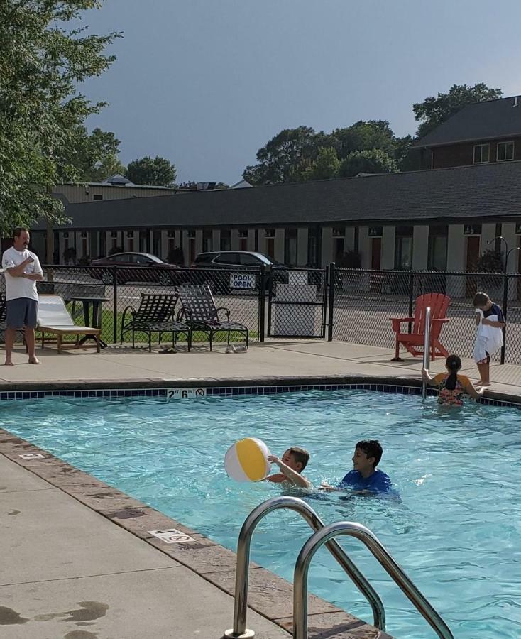 Vintage Block Inn & Suites オカボジ エクステリア 写真